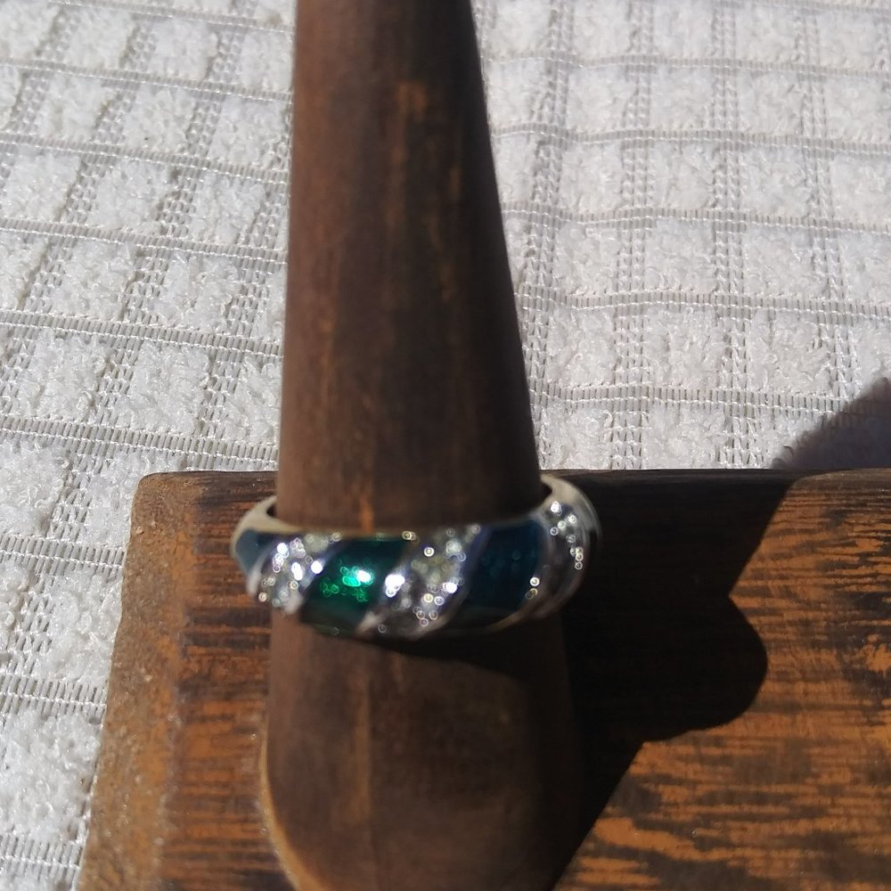 18K Gold Plate Green Enamel and Crystal Band Ring Size 8 1/2